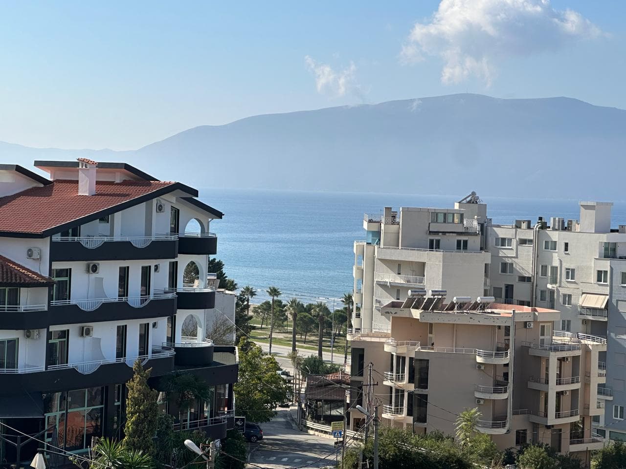 Shitet apartament 2+1 ne Vlore "Lungo Mare"