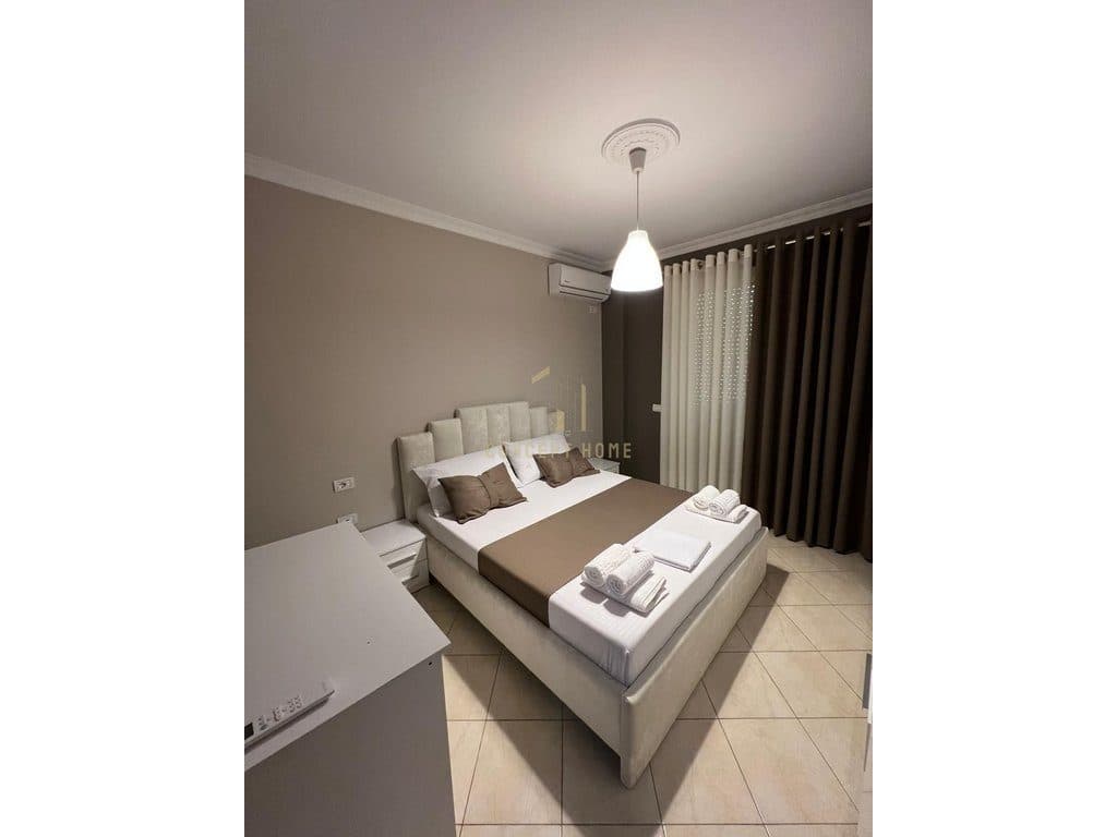 Jepet me qera apartament 1+1 tek Liqeni i Thate 4