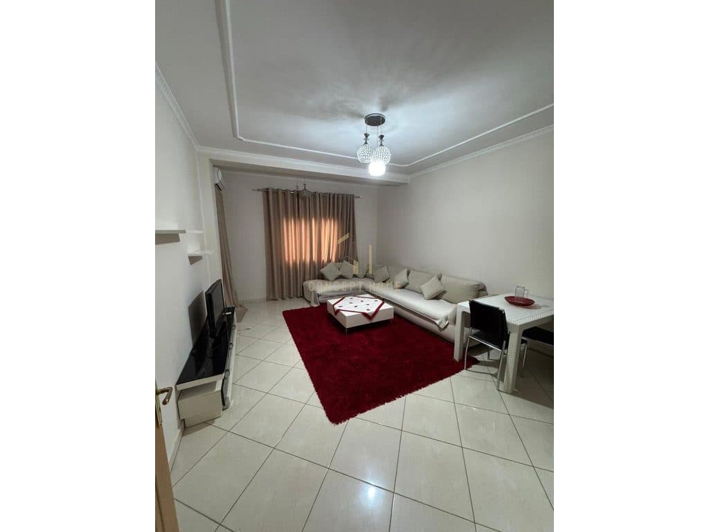 Jepet me qera Apartament 3+1 tek 2