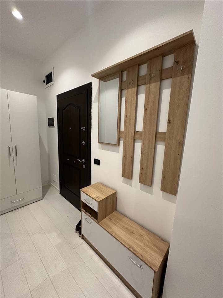 Shitet Garsionere ne Fresk. 4