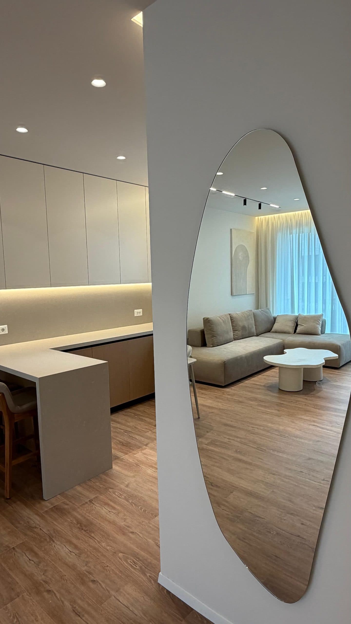 Jepet me qera apartament 2+1+2+Parkim tek Liqeni i Thate 4