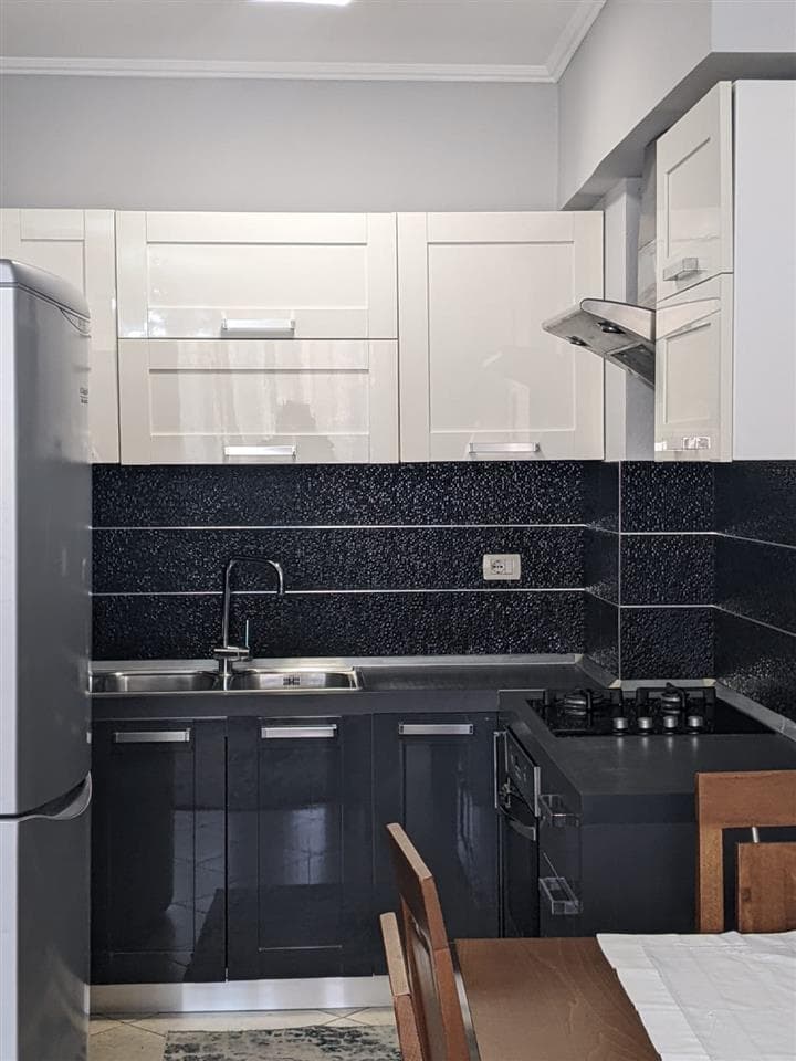 Jepet me qera Apartament 1+1 Ne Don Bosko 3