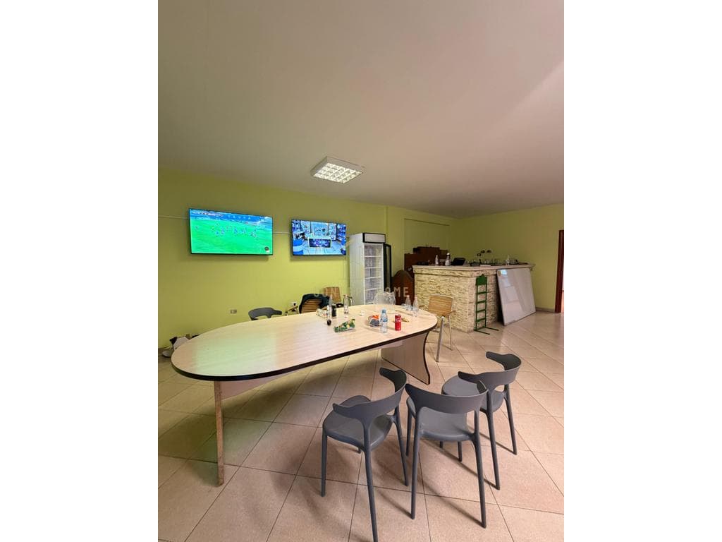 Hapësirë multifunksionale Me Qira në Kodra e Diellit, Tiranë - 1500€ | 200 m² 4