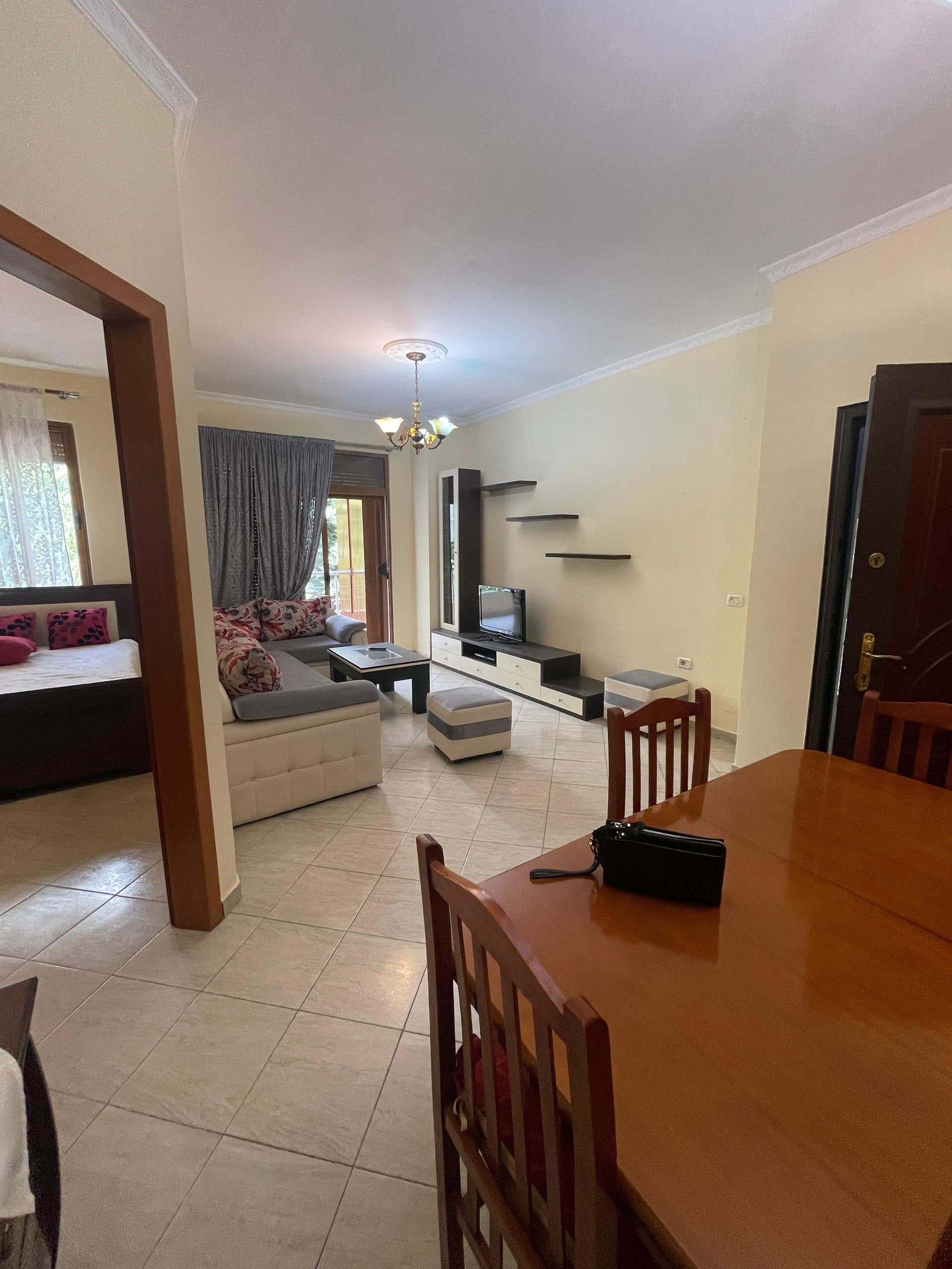 Shitet apartament 1+1 ne Misto Mame 2