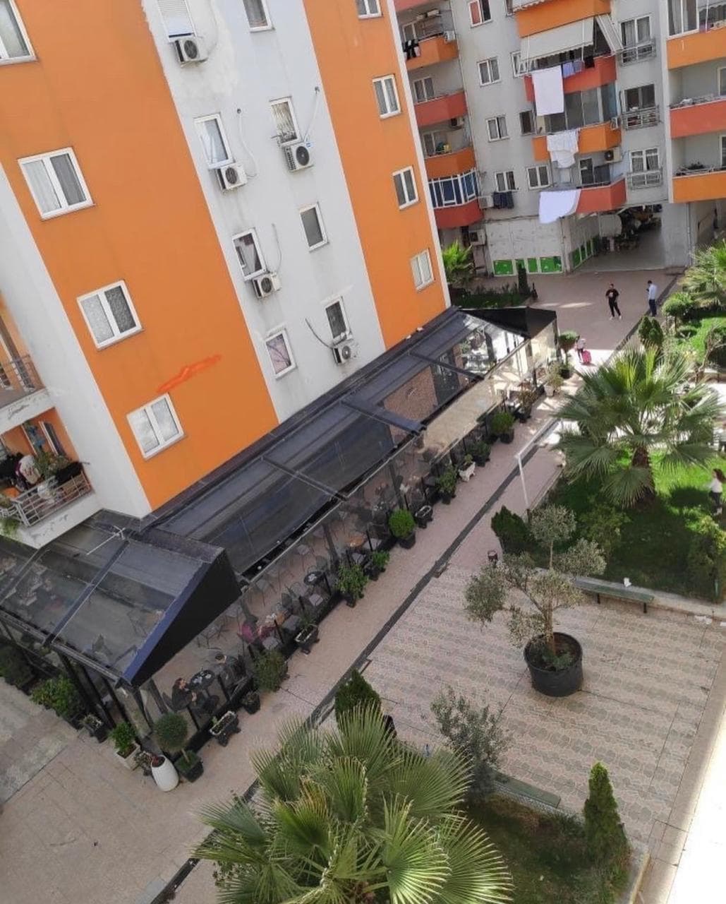 Bar/Kafe me Verande në Shitje - Rruga Jordan Misja, Tiranë 4