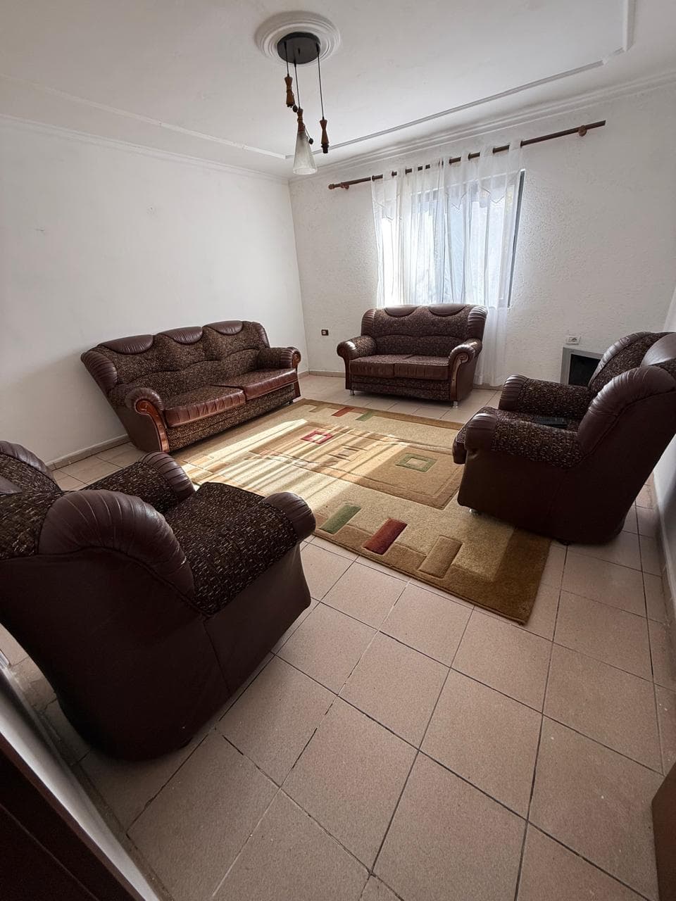 Jepet me qera Shtepi private tek Casa Italia 4
