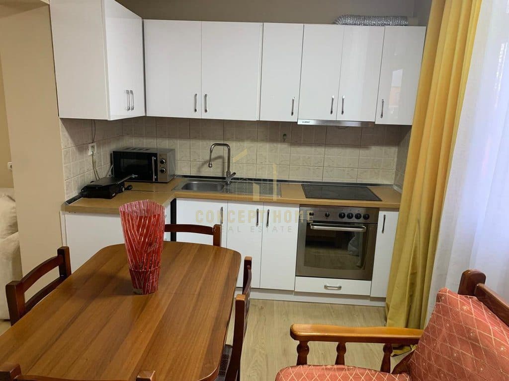 Jepet me qera Apartamenti 1+1 tek 2