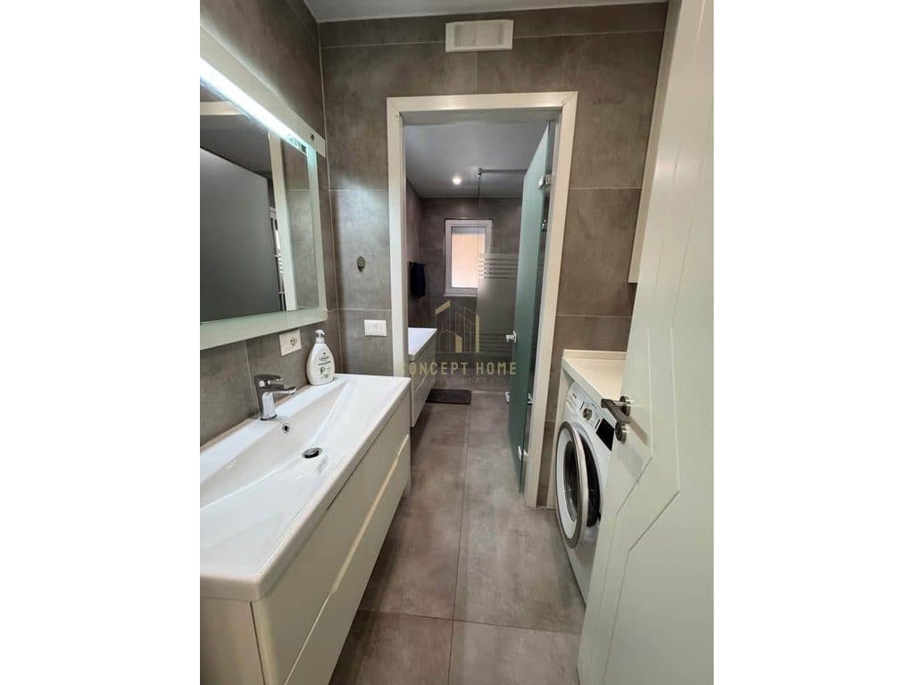 Jepet me qera apartament 2+1 ne Bllok 2