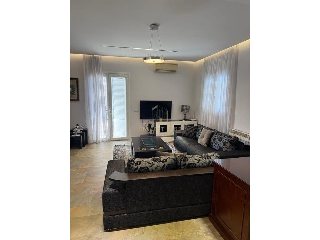 Apartament 1+1 Me Qira në Rruga e Elbasanit, Tiranë - 650€ | 95 m² 2