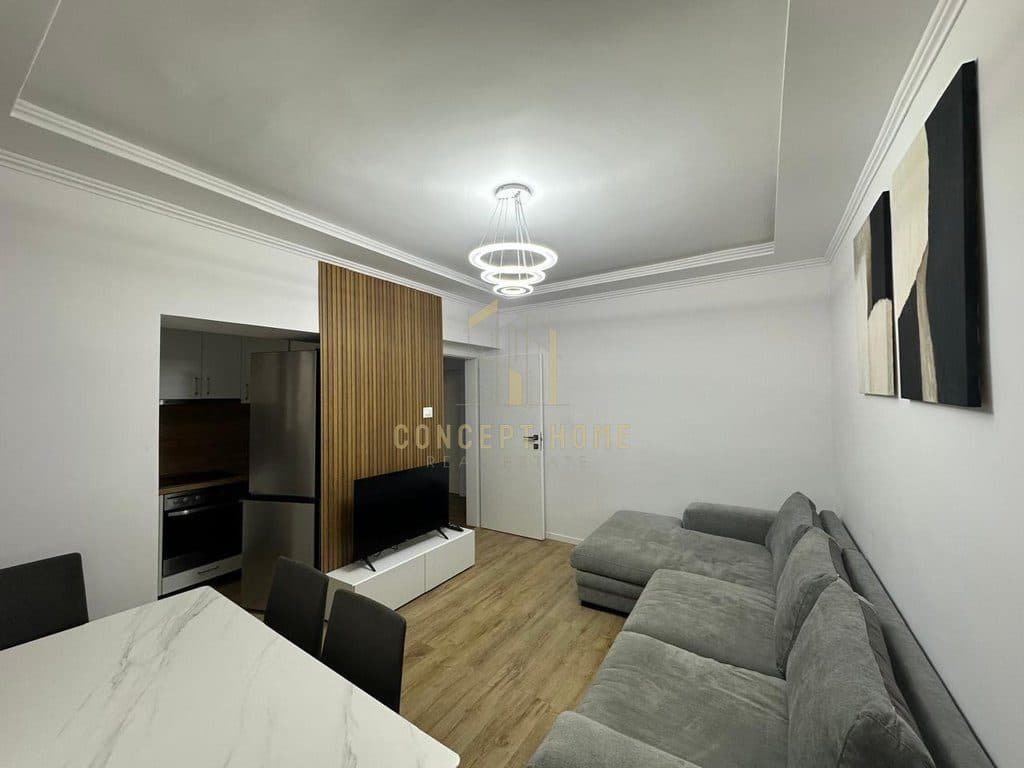 Shitet apartament 2+1 tek Rruga e Kavajes 3