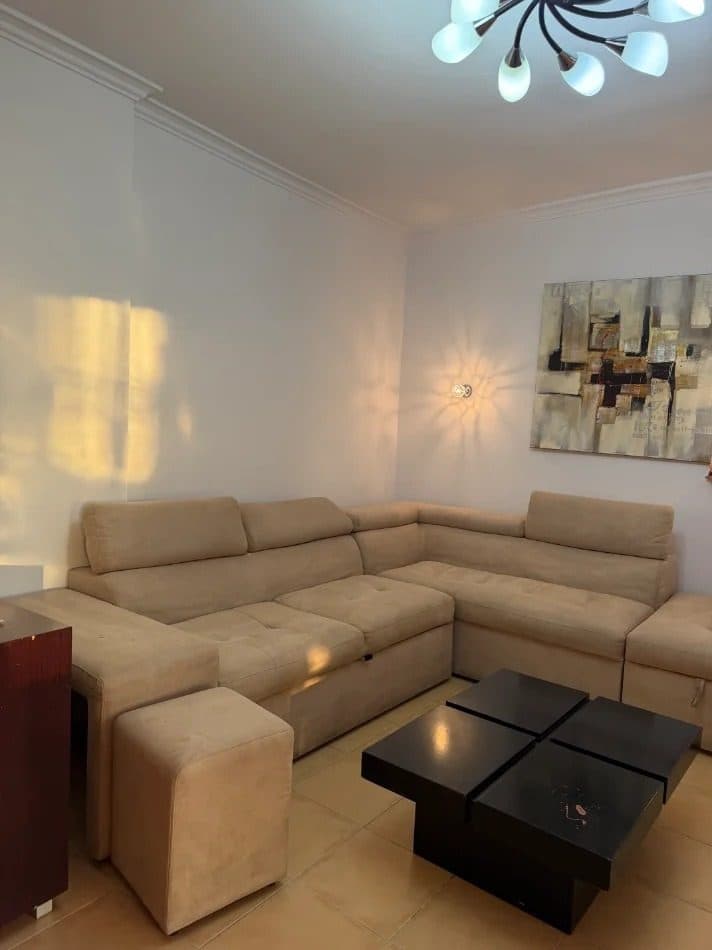 Jepet me qera apartament 2+1+D tek Komuna Parisit 4
