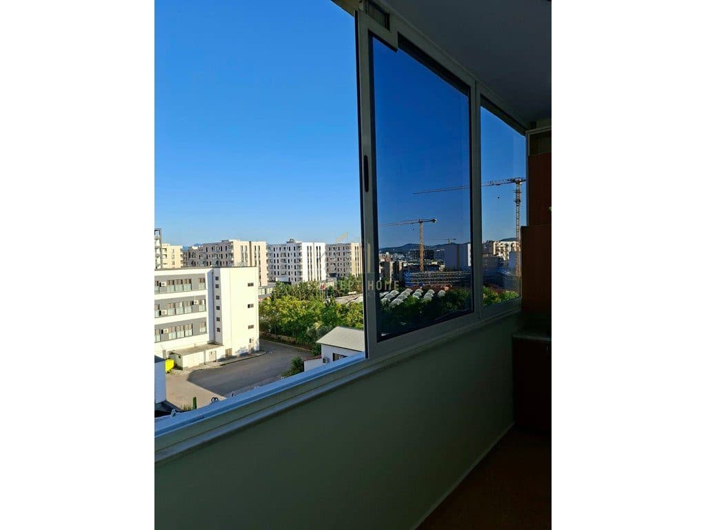 Shitet Apartament 1+1 ne Kinostudio 3