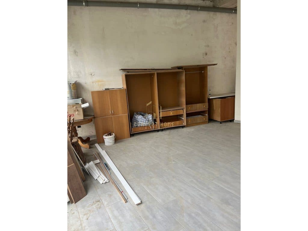 Dyqan per Shitje në Liqeni i Thatë, Tiranë - 229,000€ | 120.62 m² 2