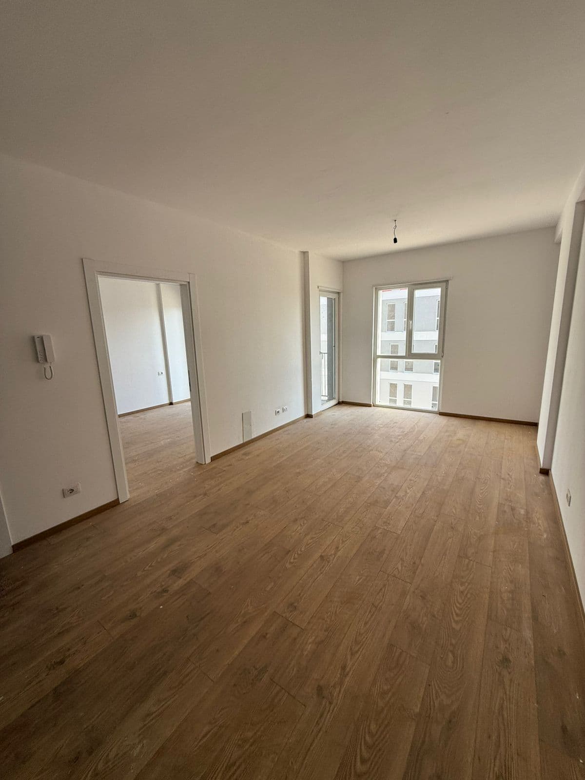 Shitet Apartament 1+1 tek Univers City