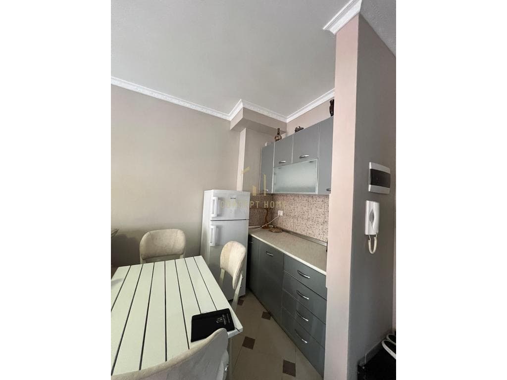 Jepet me qera Apartament 1+1 ne Astir 2
