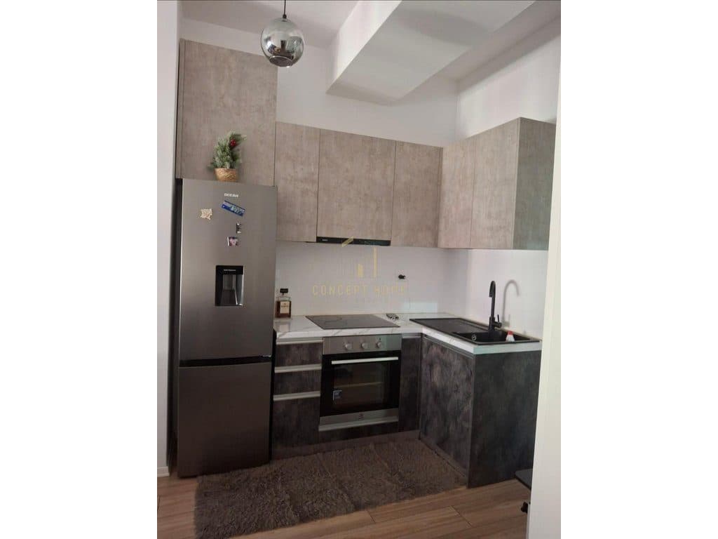 Jepet me qera apartament 1+1 & post parkimi ne Ali Dem