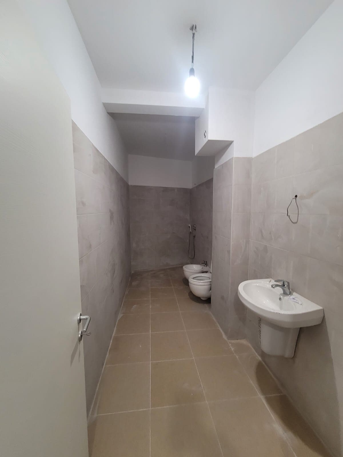 Shitet apartament 2+1 Rruga e Barikadave / 217.350 Euro 4