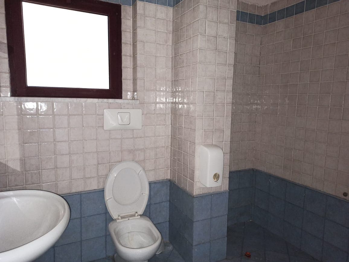 Jepet me qera ambient per zyre ne Qender 2