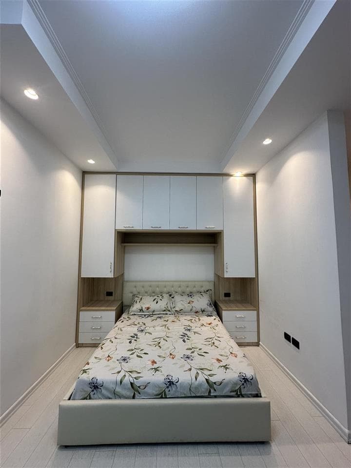 Shitet Garsionere ne Fresk. 2