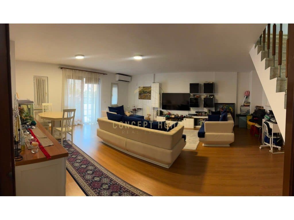 Shitet apartament dublex 3+1+3 ne Laprak 2