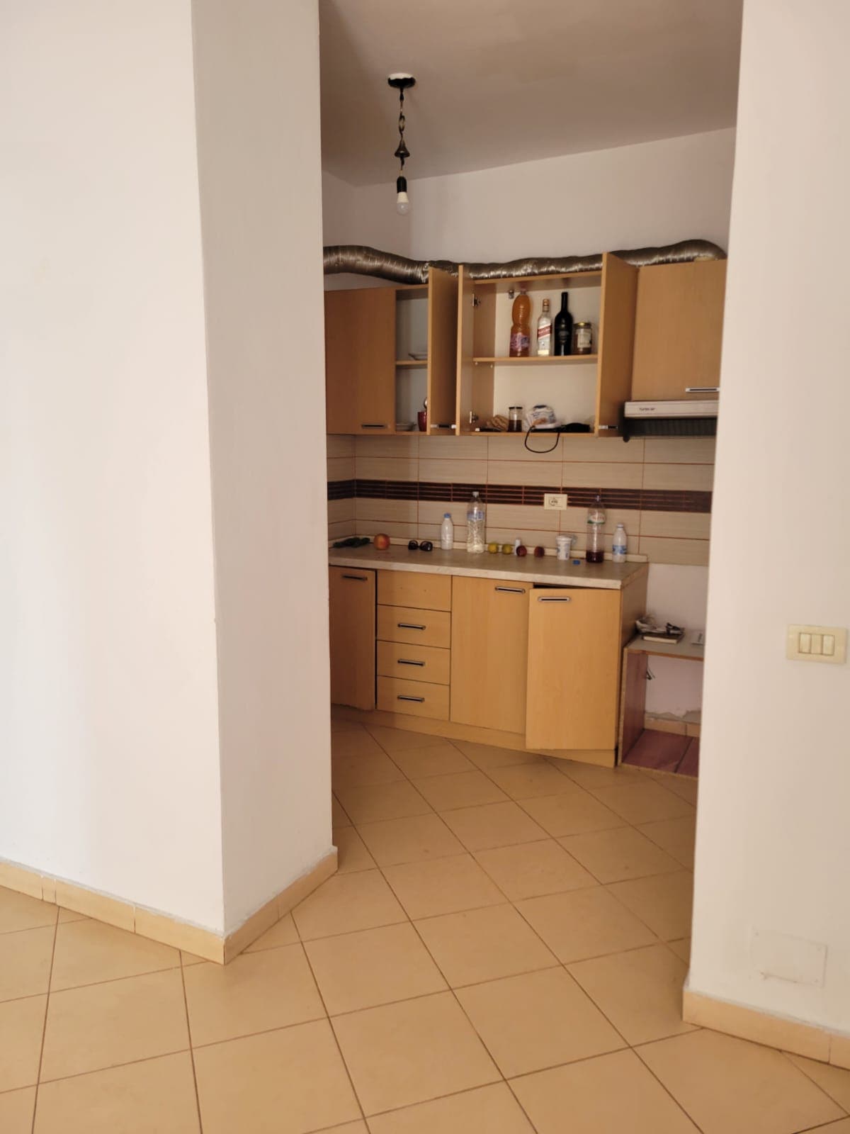 Shitet apartament ne Astir 2