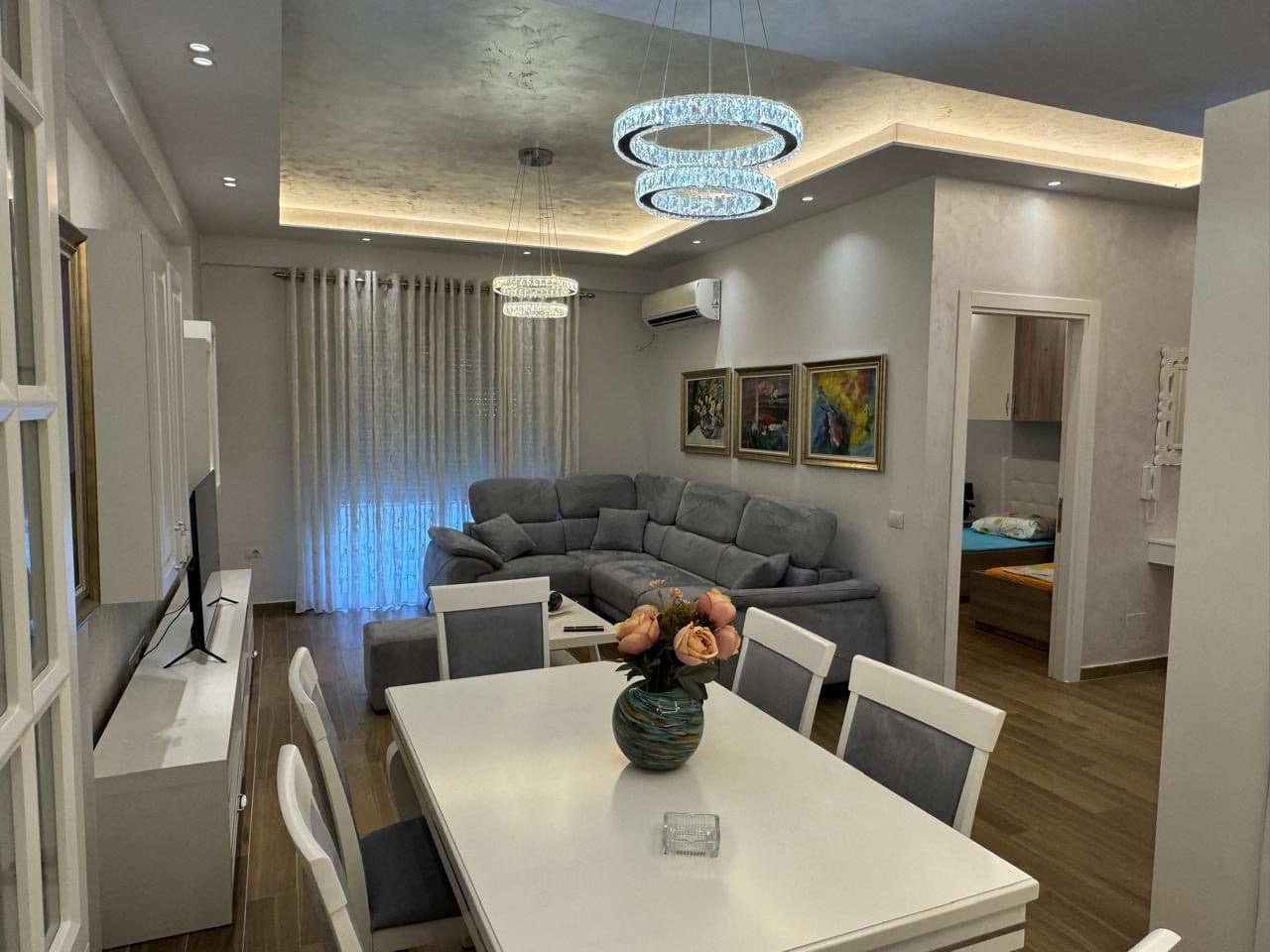 Apartament 2+1 me qera Amerikan 3
