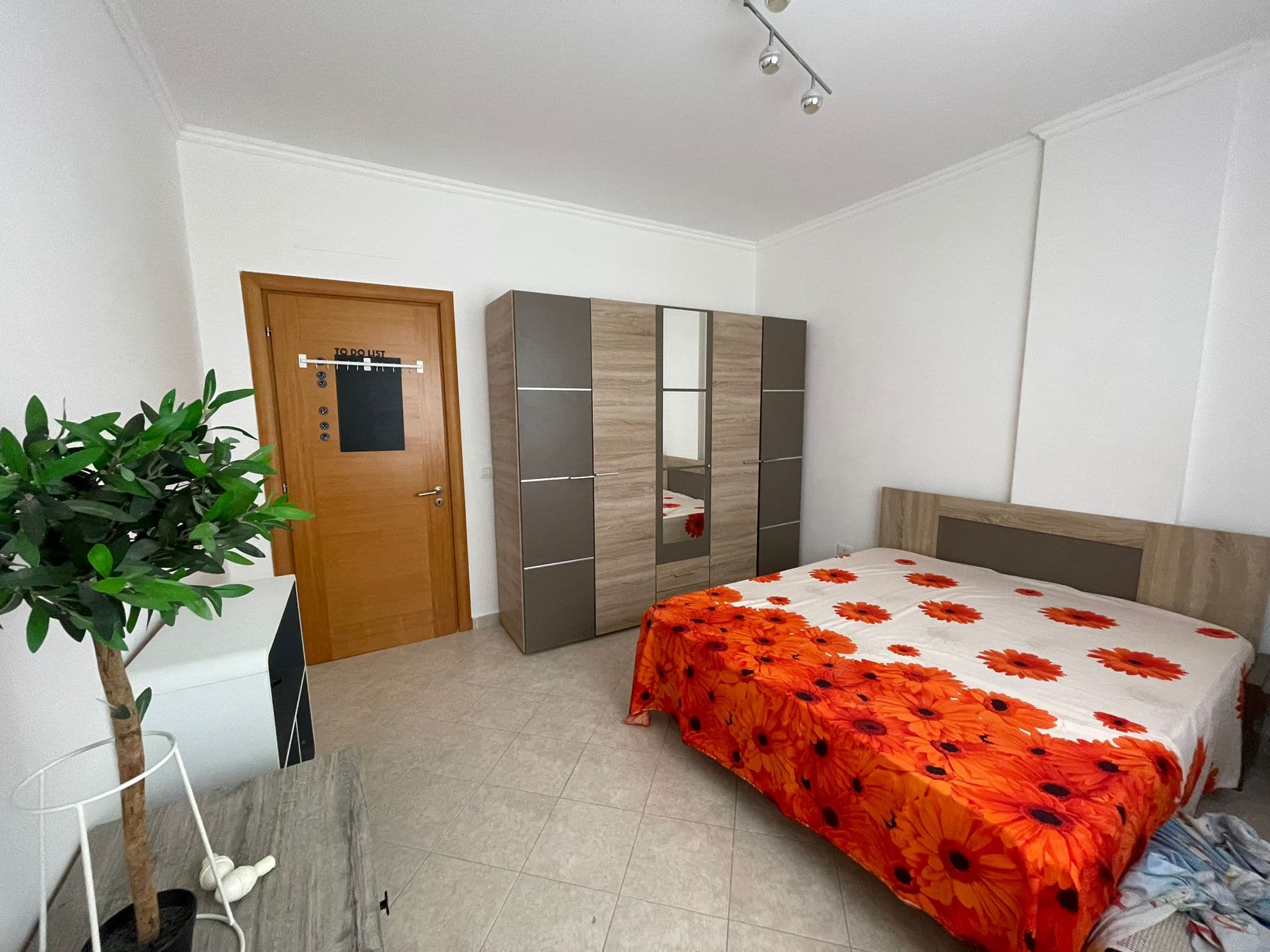 Shitet apartament 1+1 Ne Fresk/68.000 2