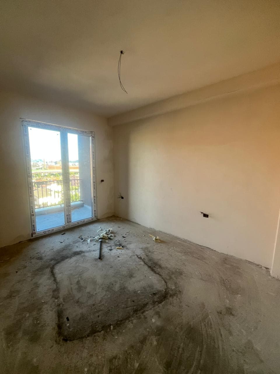 Shitet Apartament 1+1 ne Paskuqan 2