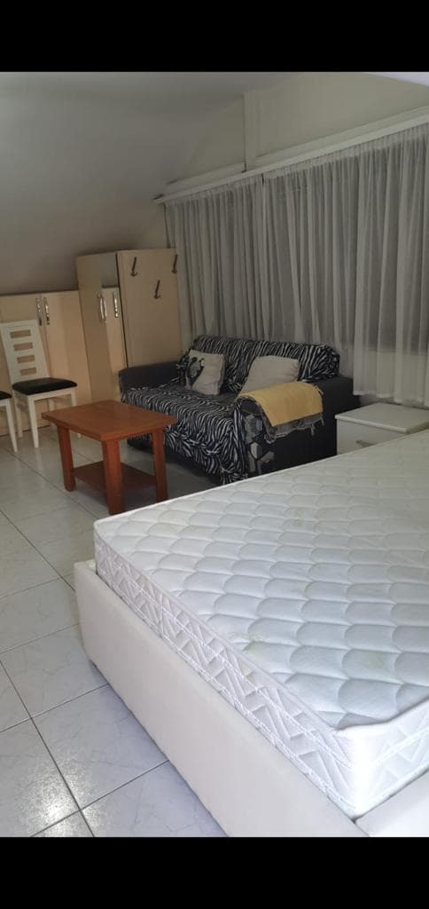 Jepet me qira garsionere tek Rr.Dervish Hima , prane stadumit Air Albania 2