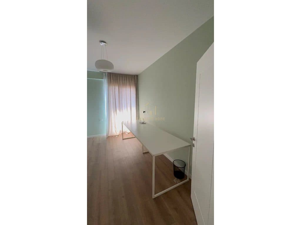 Jepet me qera apartament 2+1+2 tek QSUT 3