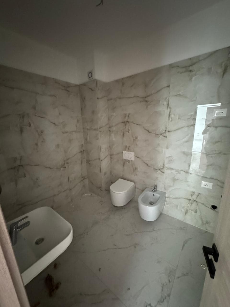 Jepet me qera Apartament 2+1 ne Paskuqan 4