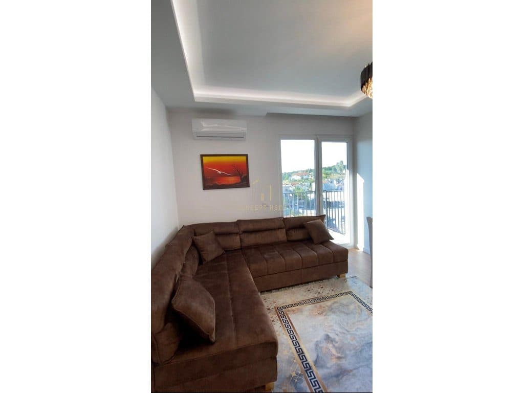 Jepet me qera apartament 2+1 ne Sauk 4