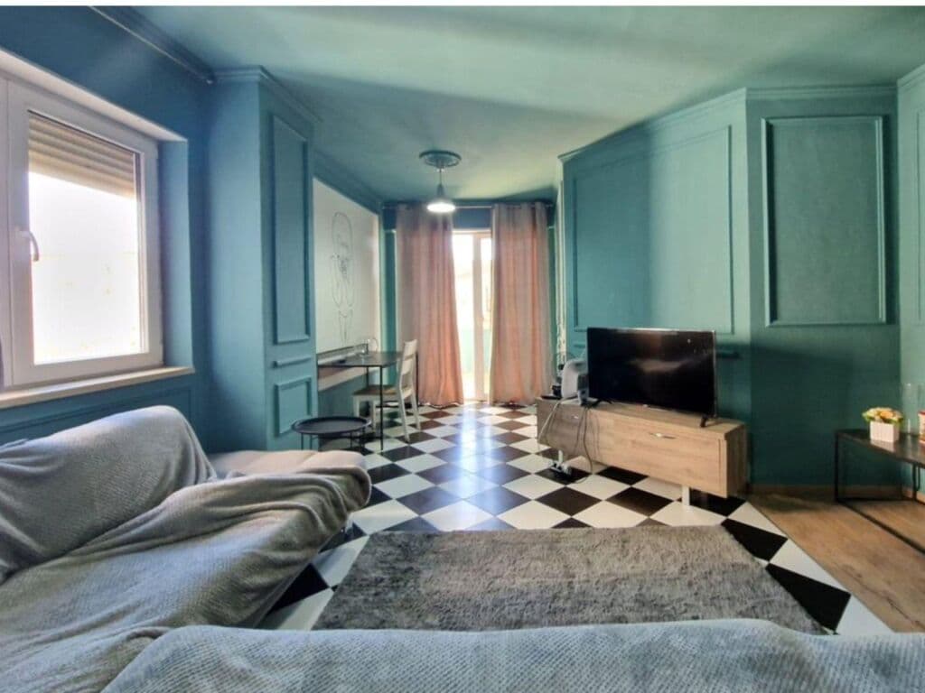 Shitet apartament 2+1+2 Bulevardi Bajram Curri