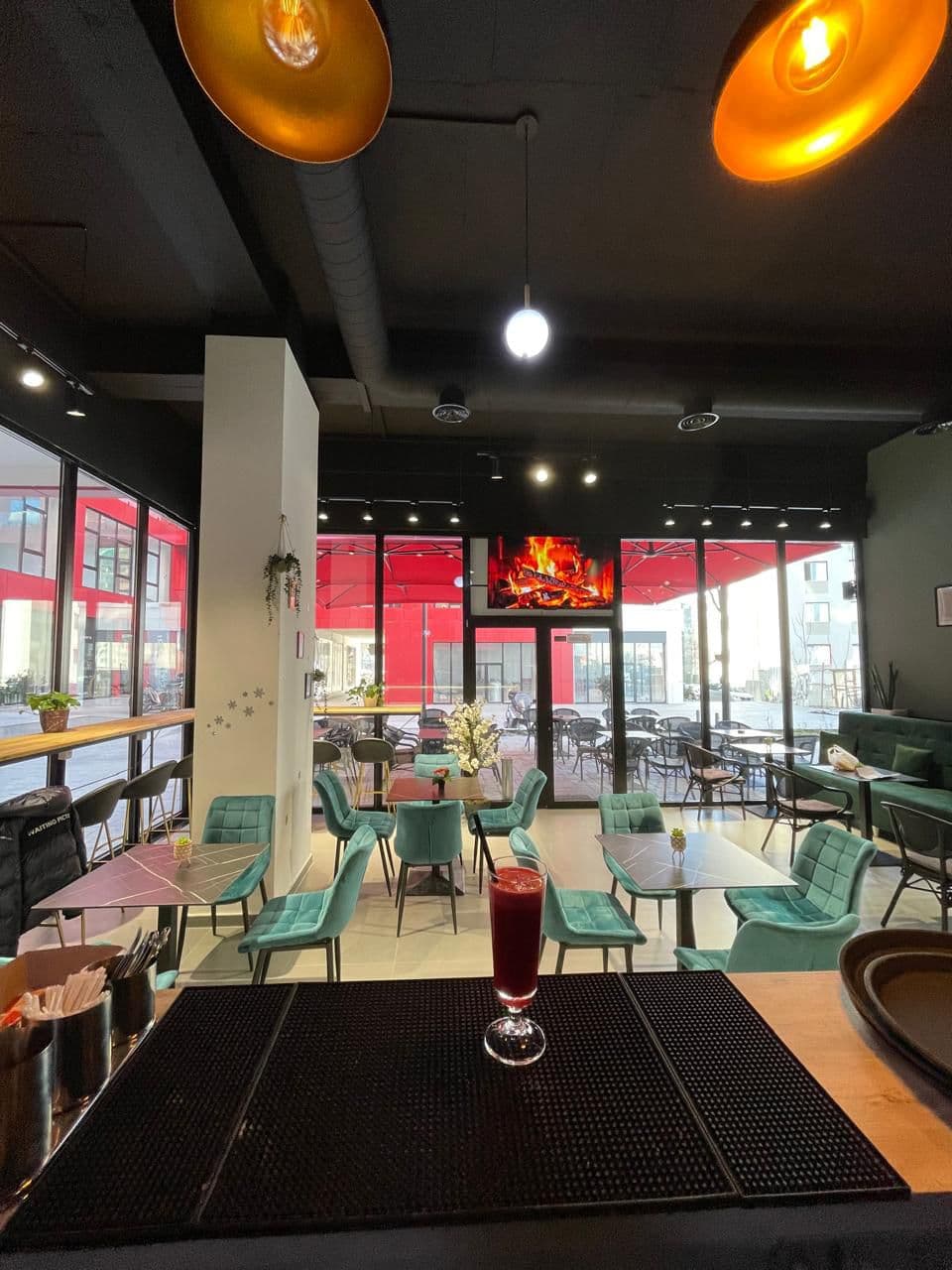 Shitet biznesi (Bar-Kafe) tek Kompleksi Arlis 4