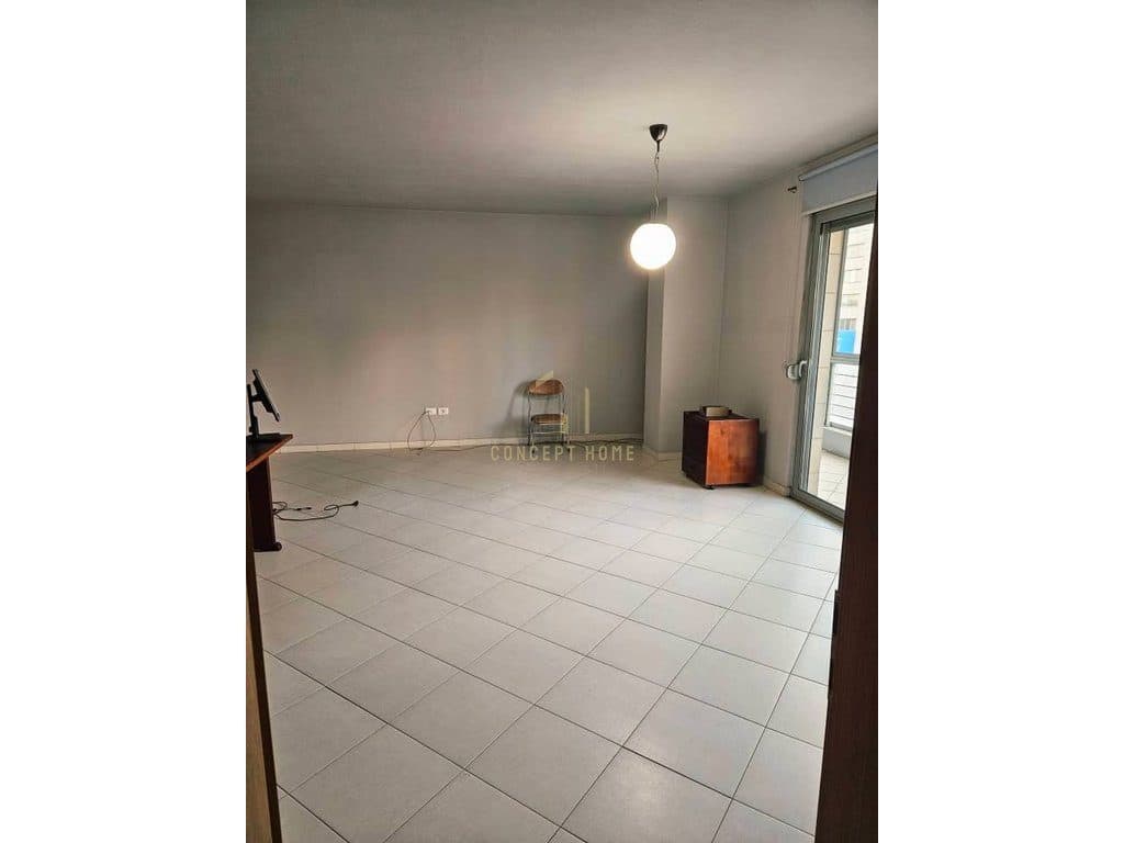 Shitet apartament 2+1+2 Zogu i Zi 2