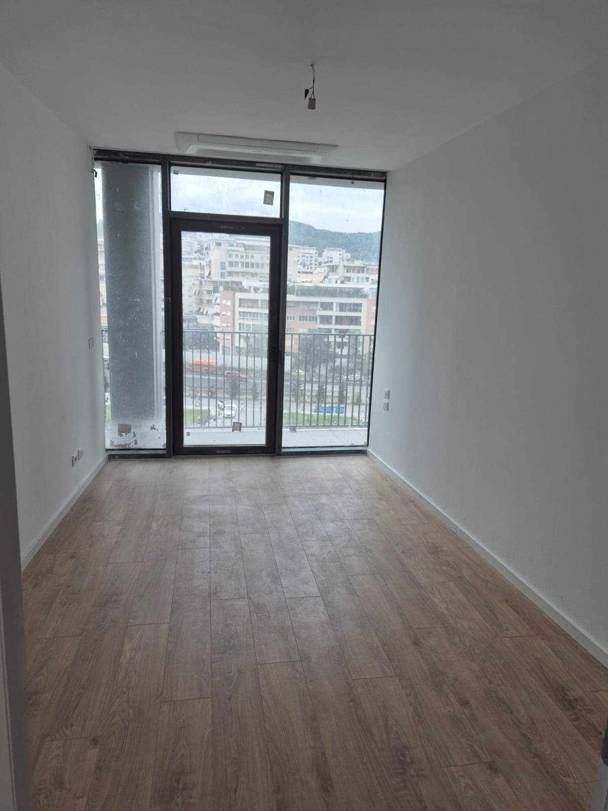 Apartament 2+1+2 Me Qira tek Liqeni Artificial, Tiranë - 1900€ 4