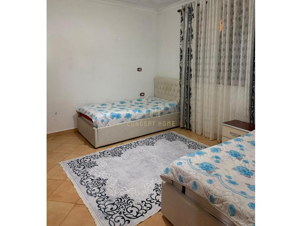 Jepet me qera shtepi private 2+1 ne 5 Maj 4
