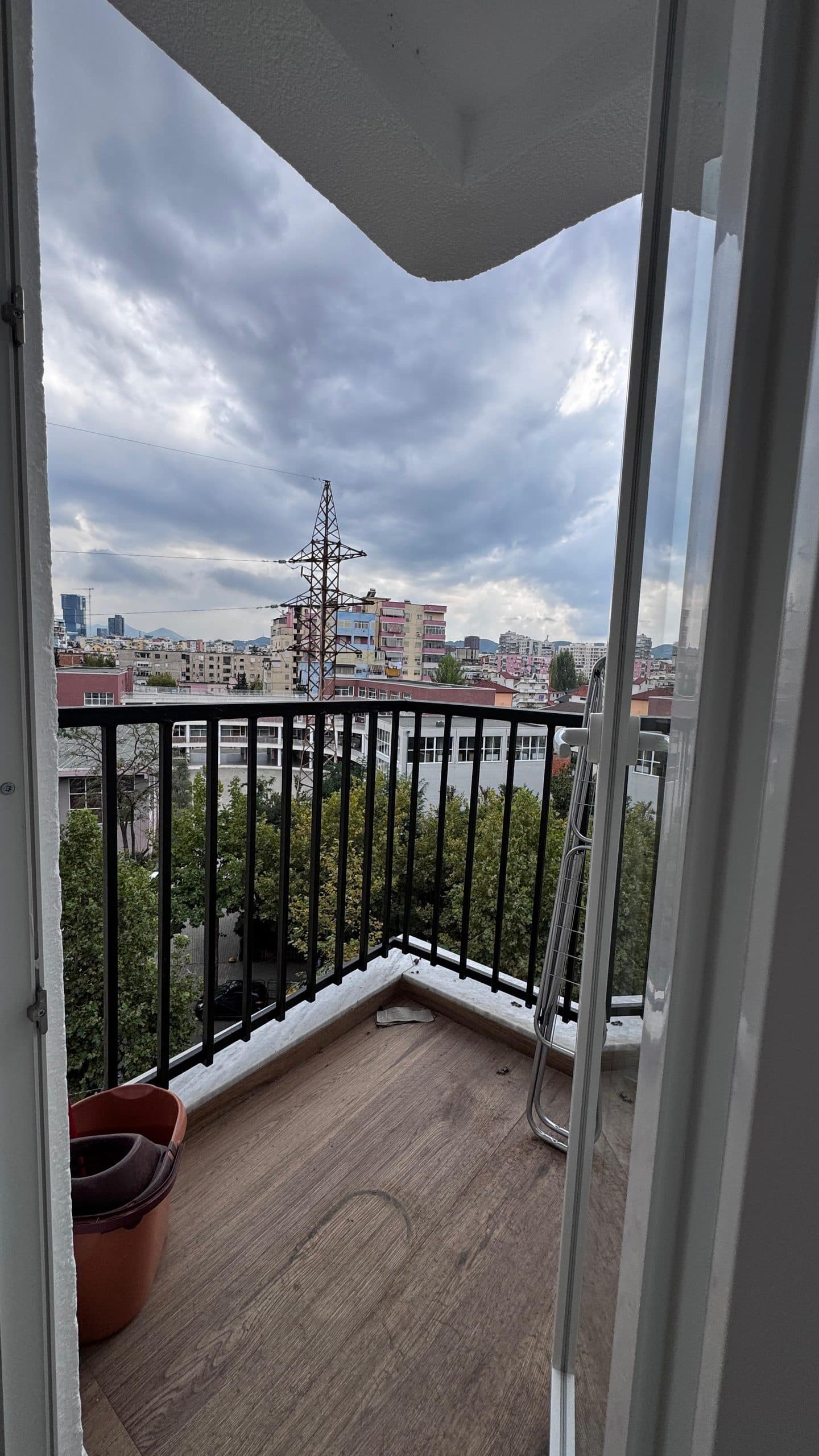 Shitet apartament 2+1 ne Don Bosko 4