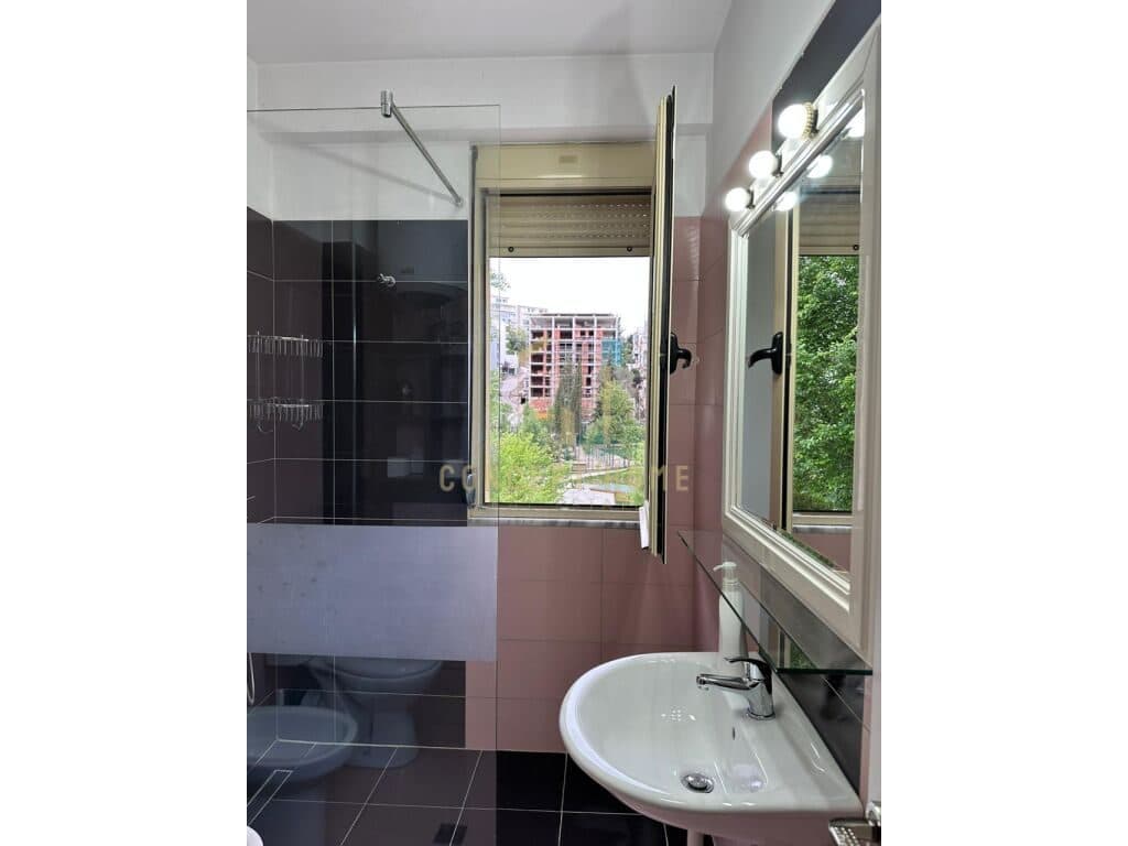 Jepet me qera Apartament 1+1 ne Kopshti Zologjik. 4