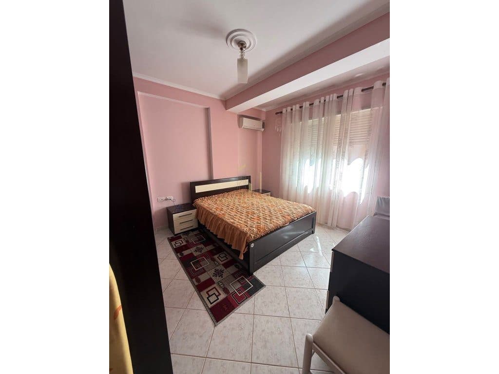 Shitet apartament 1+1 tek Kodra e Diellit 4