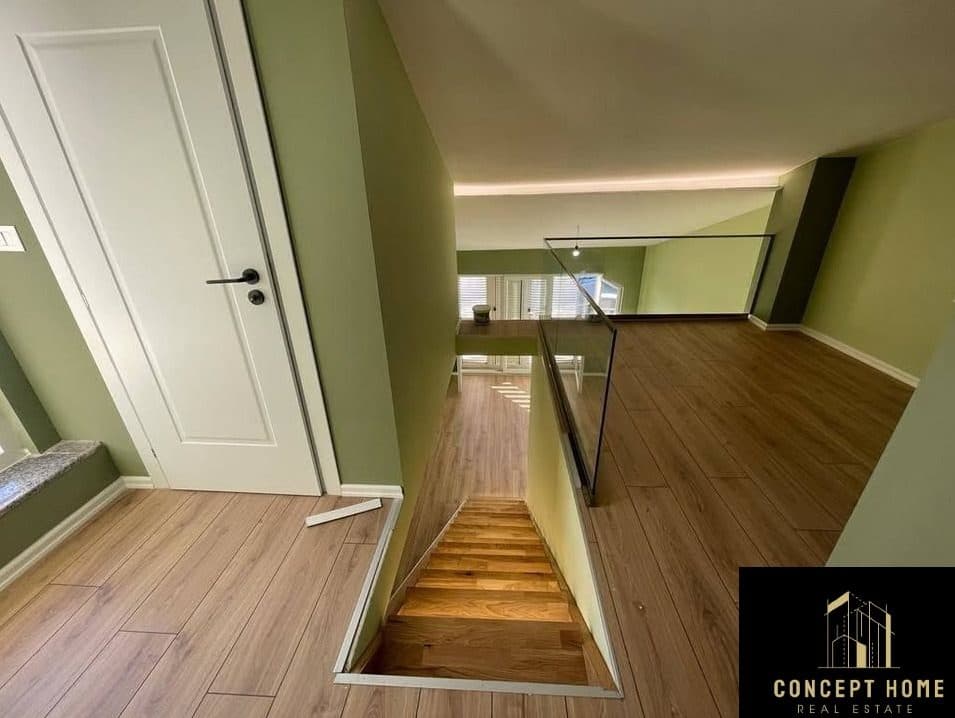 Shitet apartament duplex ne Fresk