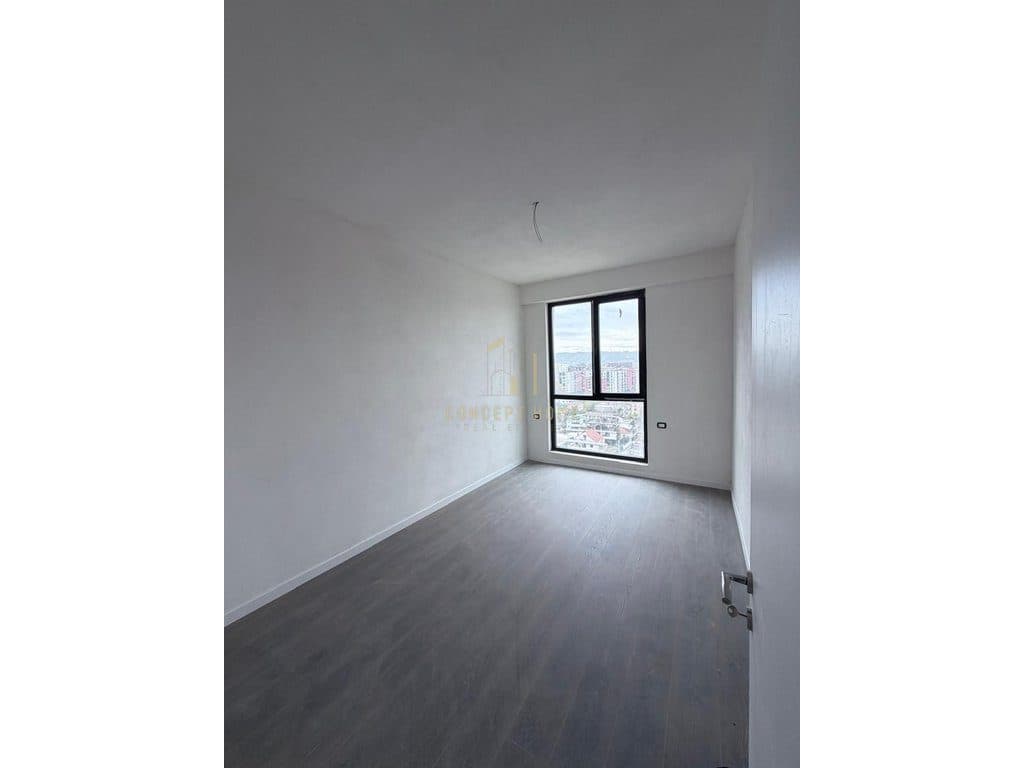Shitet apartament 3+1 tek Ish Fusha Aviacionit "Turdiu" 2