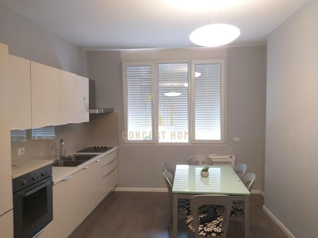 Jepet me qera apartament per banim ose aktivitet zyre 1+1 ne Bllok 3