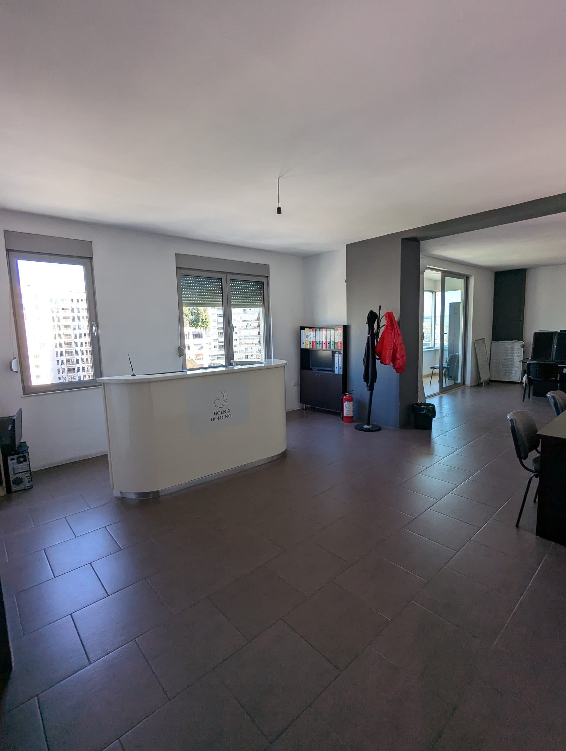 Jepet ambient biznesi me qera tek Zogu I Zi/800€ 3