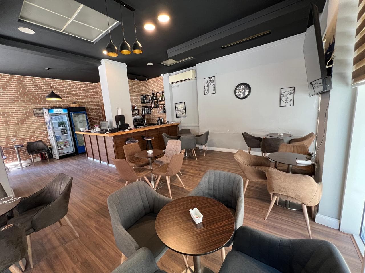 Lokal në shitje tek 21 Dhjetori, Ish Parku, Tiranë - 180.000€ | 54+ m² 1