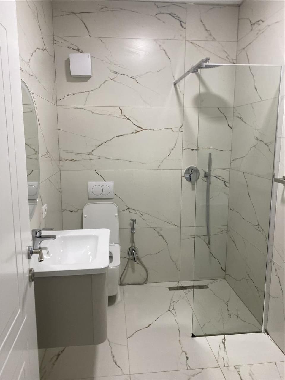 Jepet me qera apartament 1+1 Tek Rruga e Durresit 4