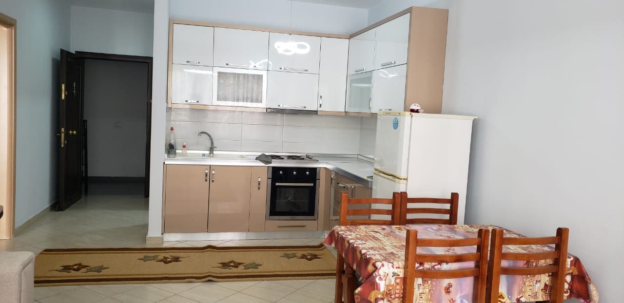 Jepet me qera apartment 1+1 ne Astir 4