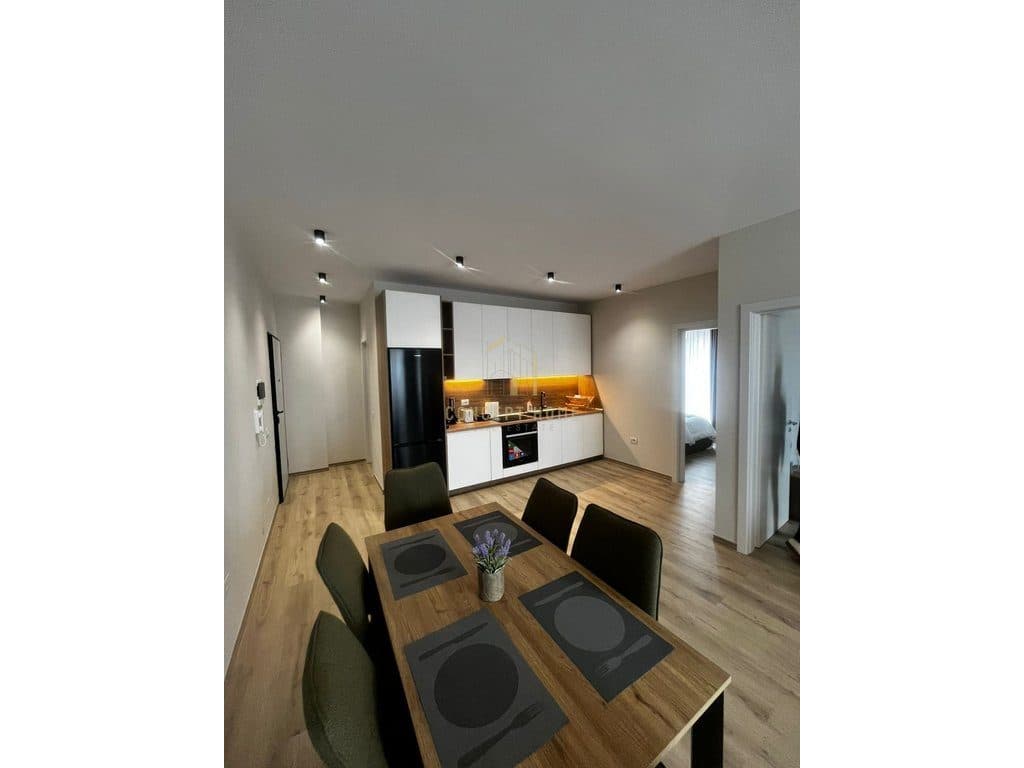 Shitet Apartament 2+1 ne Kamez