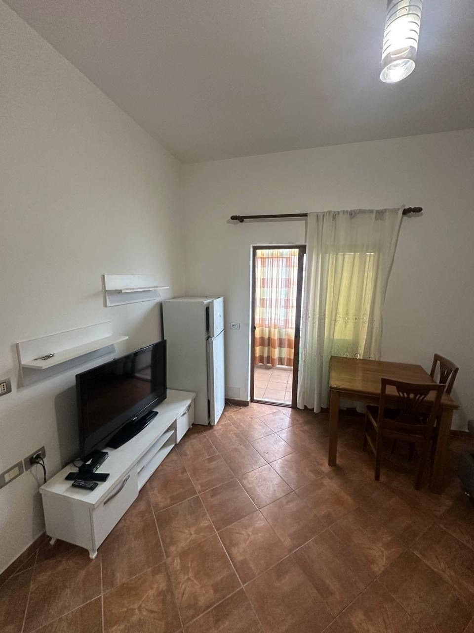 Apartament 1+1 me qera Bulevardi i Ri 2