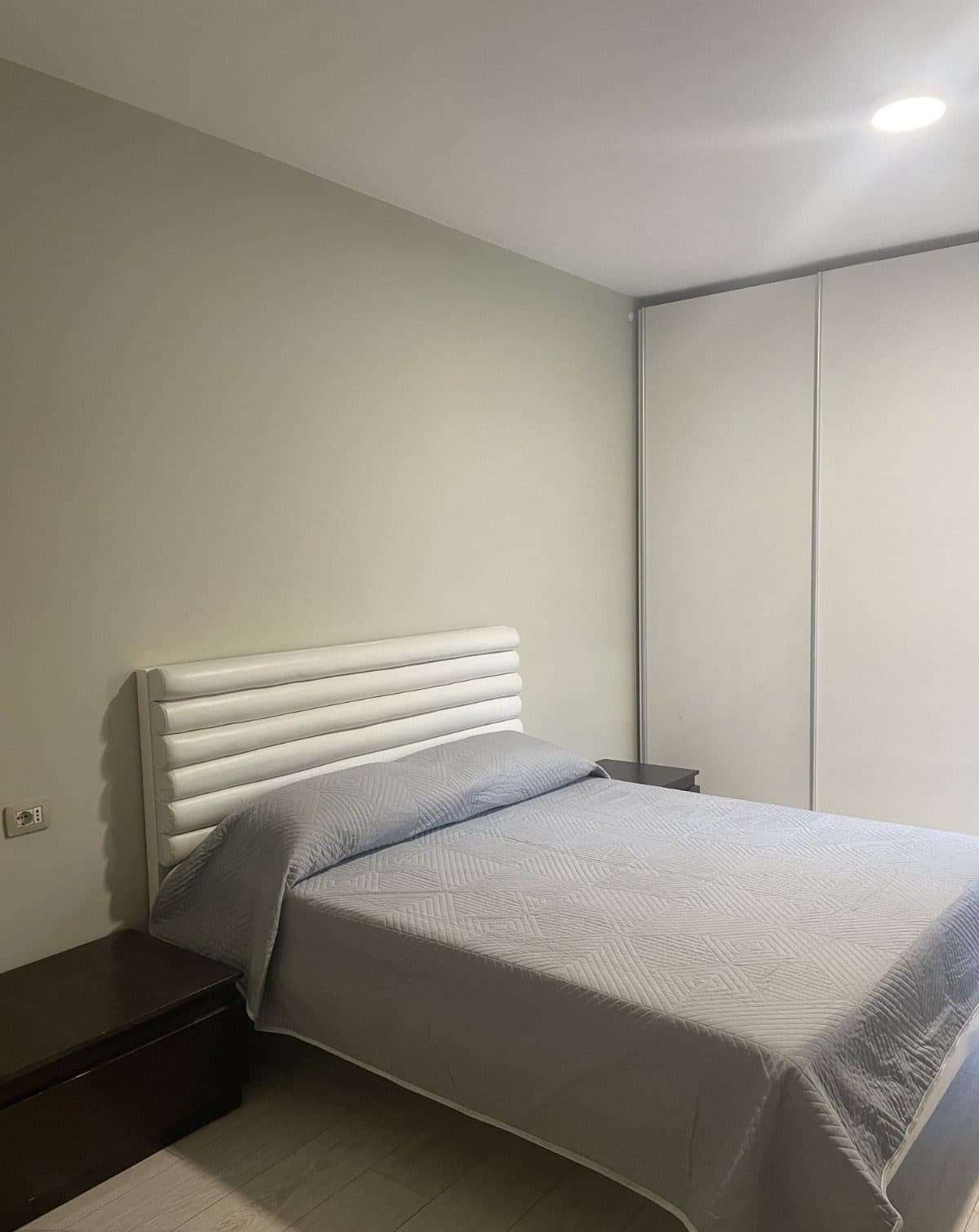 Shitet Apartament 2+1 tek Kodra e Diellit 4